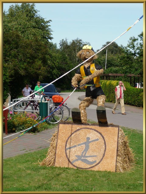 strohfiguren09_passade5 strohfiguren09_passade5