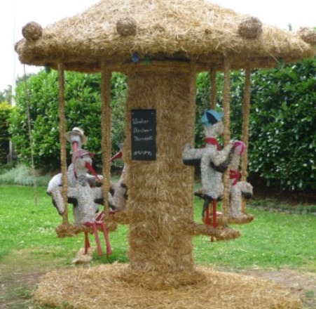 strohfiguren_2012_wisch6
